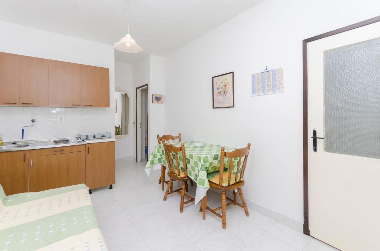 Apartment Niko Vodice Exteriör bild