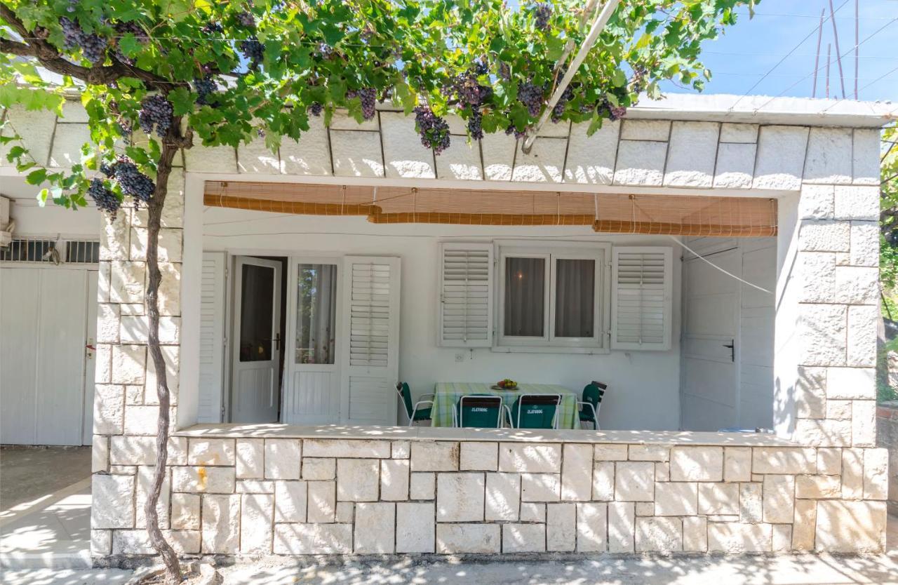 Apartment Niko Vodice Exteriör bild